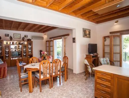 Ferienhaus Fernandas Traditional 2 Floor House *