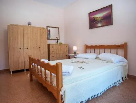 Fernandas Traditional 2 Floor House * Πόρος